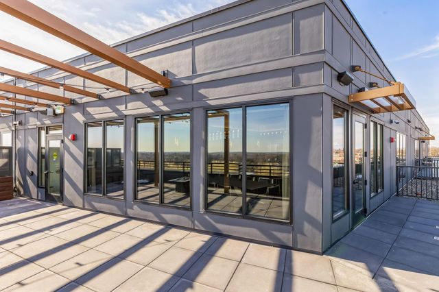 4917 Eden Avenue 718, Edina, MN 55424