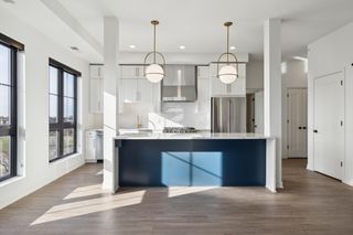 4917 Eden Avenue 718, Edina, MN 55424