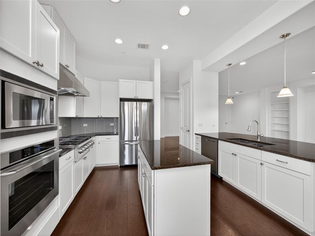 8200 Southwest PKWY 321, Austin, TX 78735