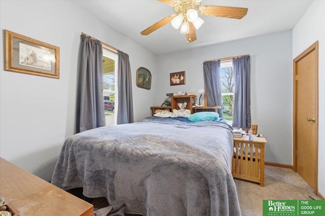 3015 Grebe Street, Omaha, NE 68112