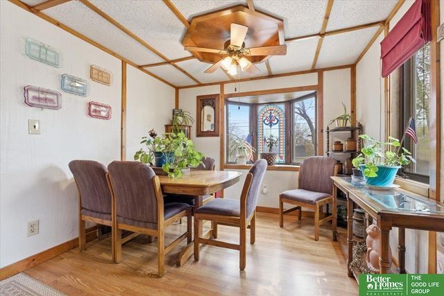 3015 Grebe Street, Omaha, NE 68112