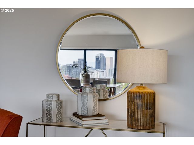 1515 Sw UPPER HALL St, Portland, OR 97201