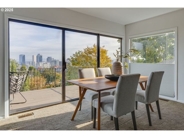 1515 Sw UPPER HALL St, Portland, OR 97201