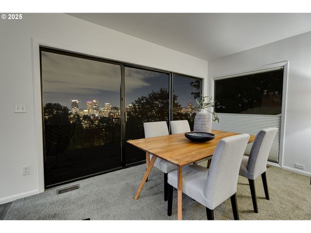 1515 Sw UPPER HALL St, Portland, OR 97201