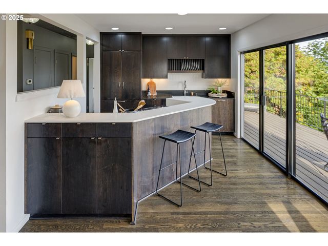 1515 Sw UPPER HALL St, Portland, OR 97201