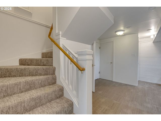 1515 Sw UPPER HALL St, Portland, OR 97201