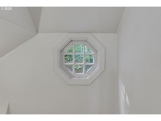 1515 Sw UPPER HALL St, Portland, OR 97201