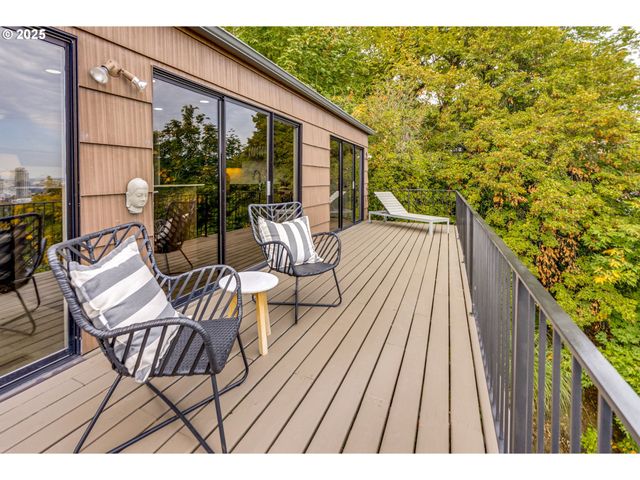 1515 Sw UPPER HALL St, Portland, OR 97201