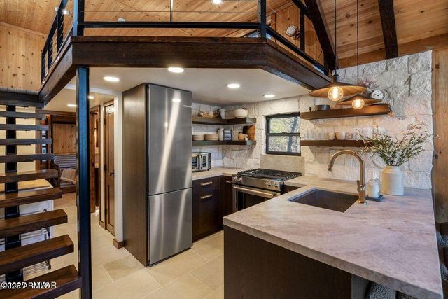 2161 E ELIZABETH Avenue, Show Low, AZ 85901