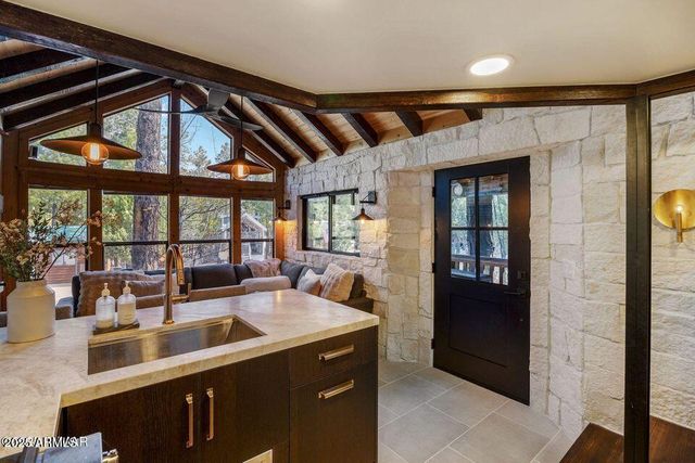 2161 E ELIZABETH Avenue, Show Low, AZ 85901