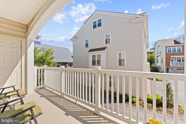 53 VILLAGE SQ, Paoli, PA 19301