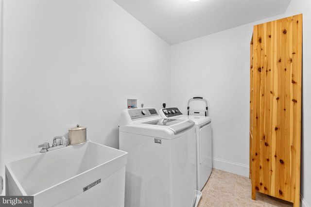 53 VILLAGE SQ, Paoli, PA 19301