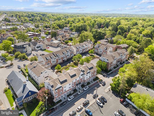 53 VILLAGE SQ, Paoli, PA 19301