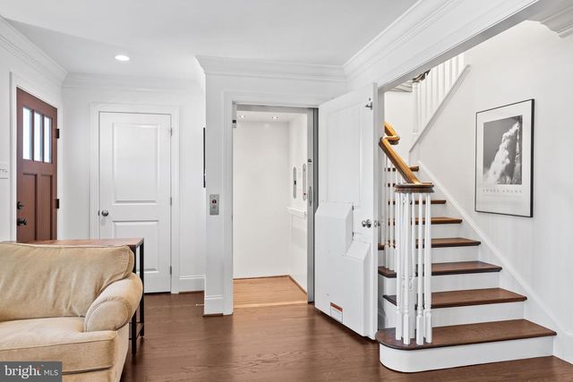 53 VILLAGE SQ, Paoli, PA 19301
