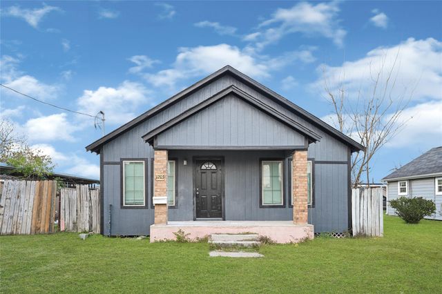 1203 10th Street, Galena Park, TX 77547