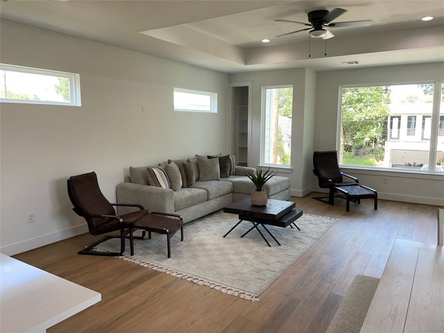 8403 Sunnyhill Street, Houston, TX 77088