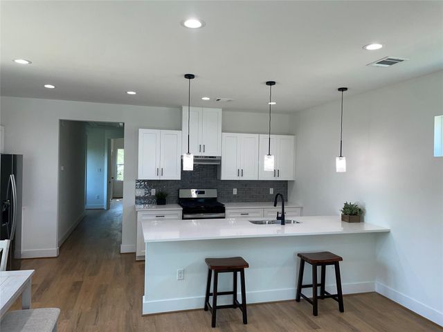 8403 Sunnyhill Street, Houston, TX 77088