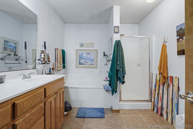 2652 Chute Drive, Oologah, OK 74053