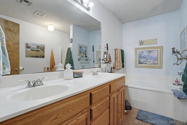 2652 Chute Drive, Oologah, OK 74053