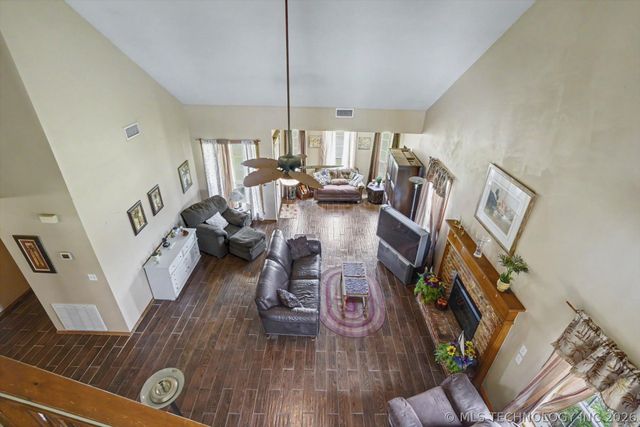 2652 Chute Drive, Oologah, OK 74053
