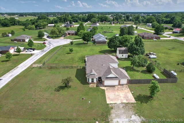 2652 Chute Drive, Oologah, OK 74053
