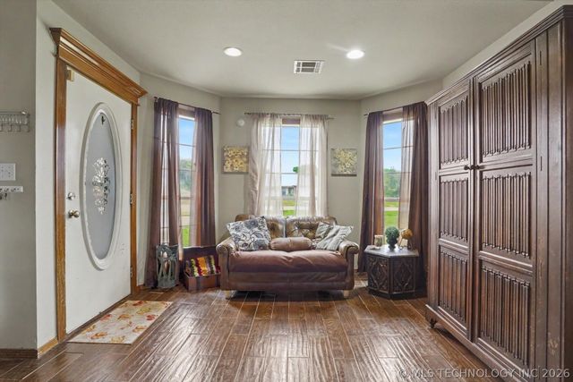 2652 Chute Drive, Oologah, OK 74053