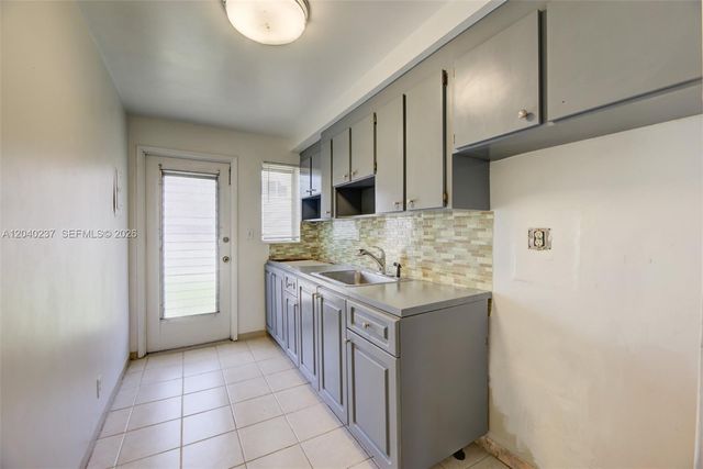 1450 NE 170th Street 115, North Miami Beach, FL 33162