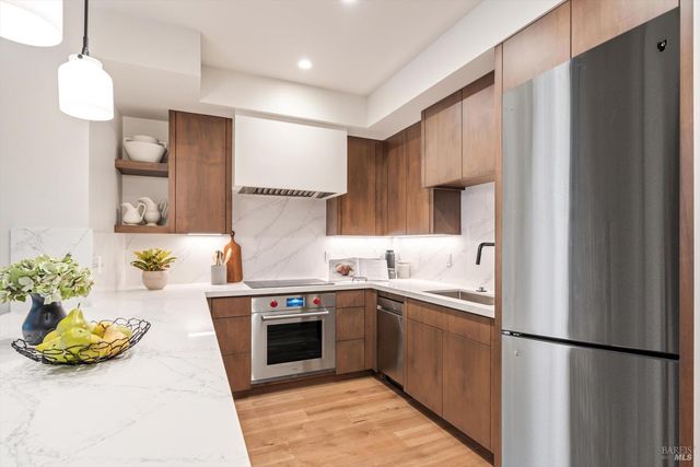 532 Grove St, Healdsburg, CA 95448