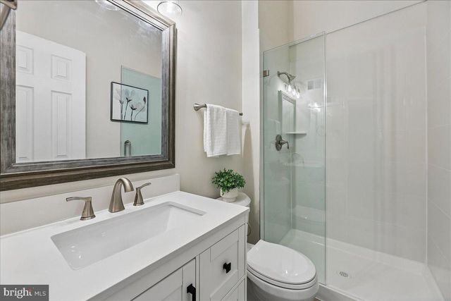 6168 TRIDENT LN, Woodbridge, VA 22193