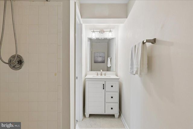 6168 TRIDENT LN, Woodbridge, VA 22193