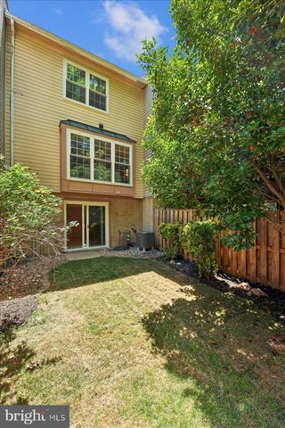 6168 TRIDENT LN, Woodbridge, VA 22193