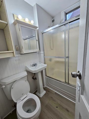 121 2nd Avenue 2nd Floor, West Haven, CT 06516