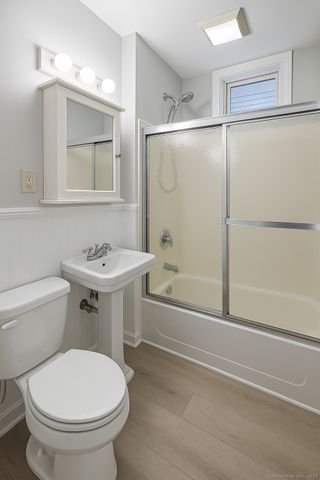 121 2nd Avenue 2nd Floor, West Haven, CT 06516