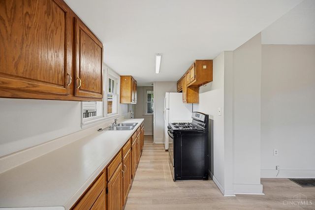 1800 Winona Drive, Middletown, OH 45042