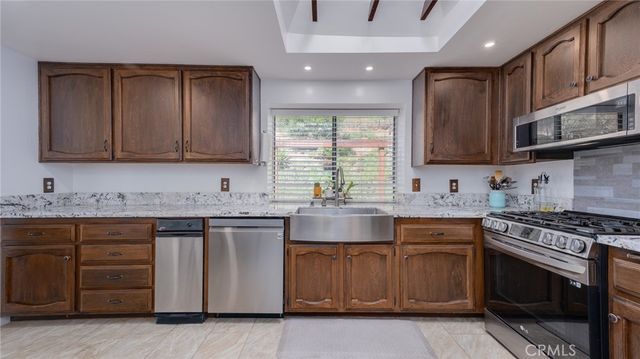 12433 Gay Rio Dr, Lakeside, CA 92040