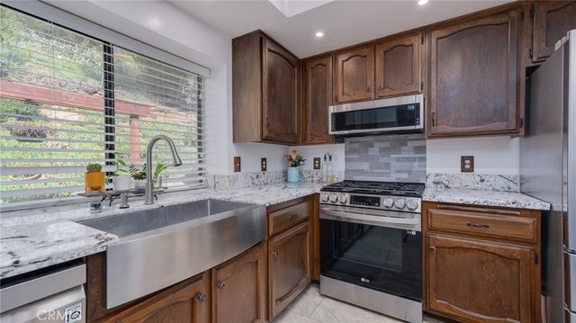 12433 Gay Rio Dr, Lakeside, CA 92040