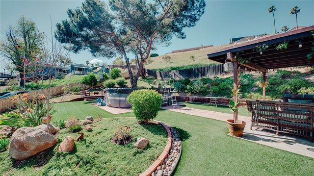 12433 Gay Rio Dr, Lakeside, CA 92040