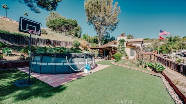 12433 Gay Rio Dr, Lakeside, CA 92040