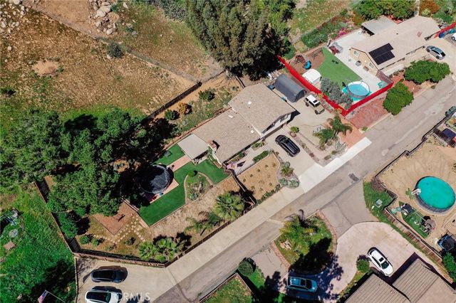 12433 Gay Rio Dr, Lakeside, CA 92040