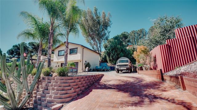 12433 Gay Rio Dr, Lakeside, CA 92040