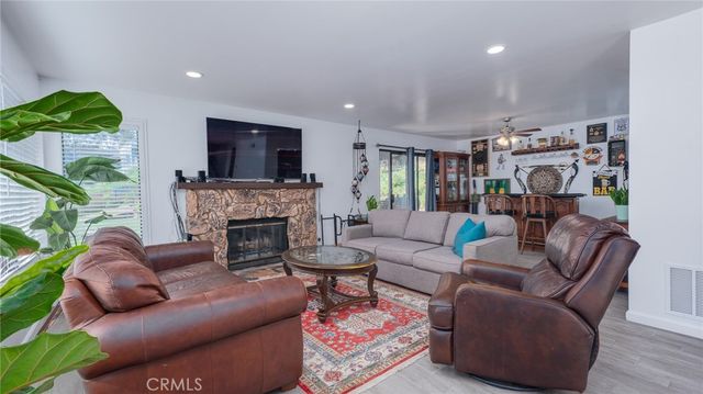 12433 Gay Rio Dr, Lakeside, CA 92040