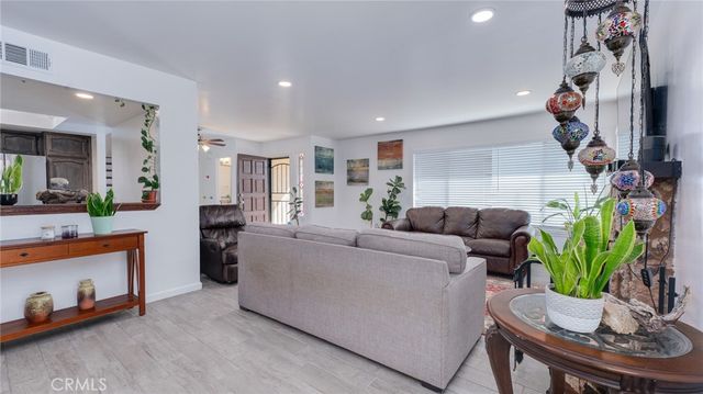 12433 Gay Rio Dr, Lakeside, CA 92040