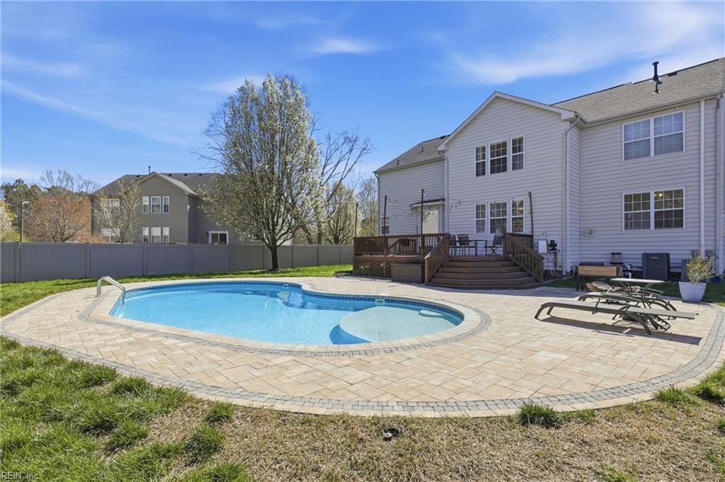 820 Amberline DR, Chesapeake, VA 23322