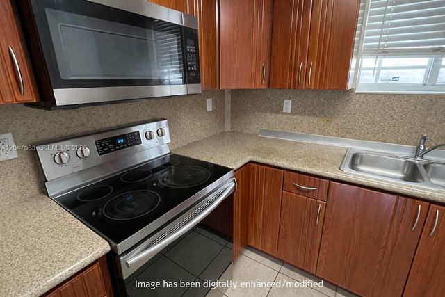 318 E 6th Street 102, Hialeah, FL 33010