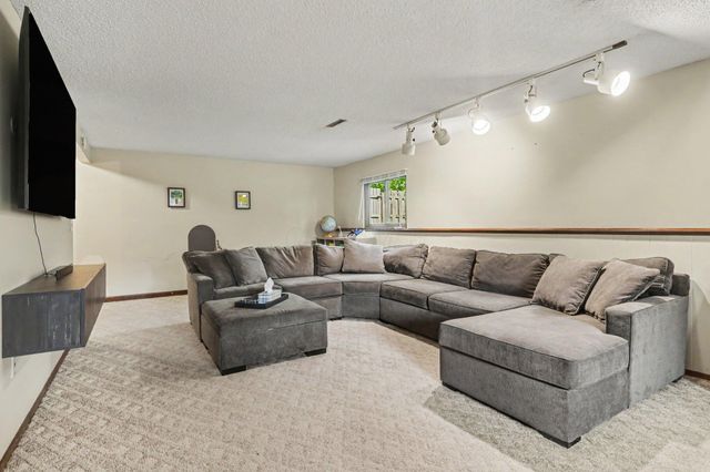 5688 Duquesne Place, Columbus, OH 43235