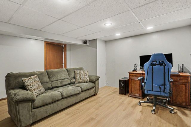 5688 Duquesne Place, Columbus, OH 43235