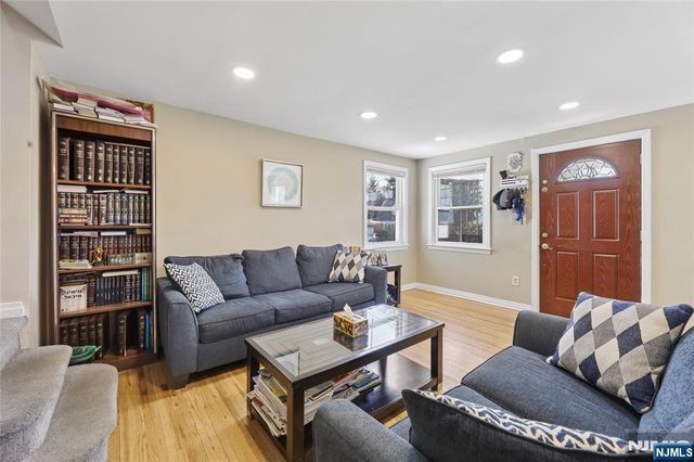 58 Sussex Road, Bergenfield, NJ 07621