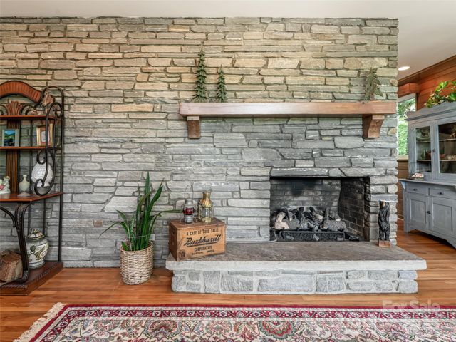 165 Country Club Drive, Waynesville, NC 28786