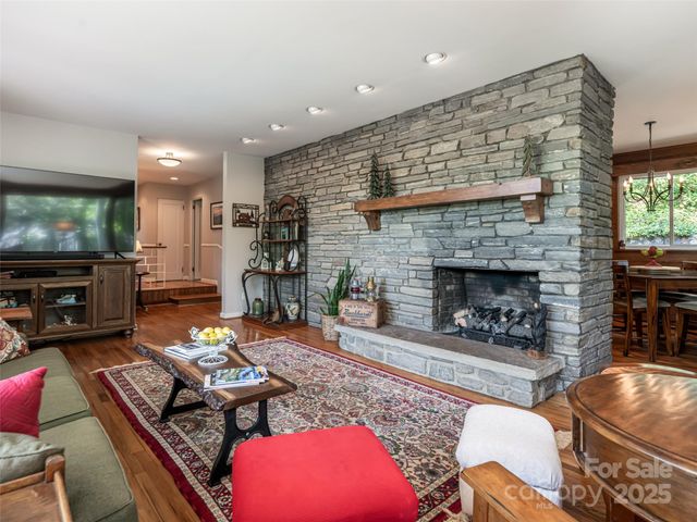 165 Country Club Drive, Waynesville, NC 28786