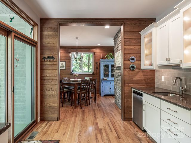165 Country Club Drive, Waynesville, NC 28786
